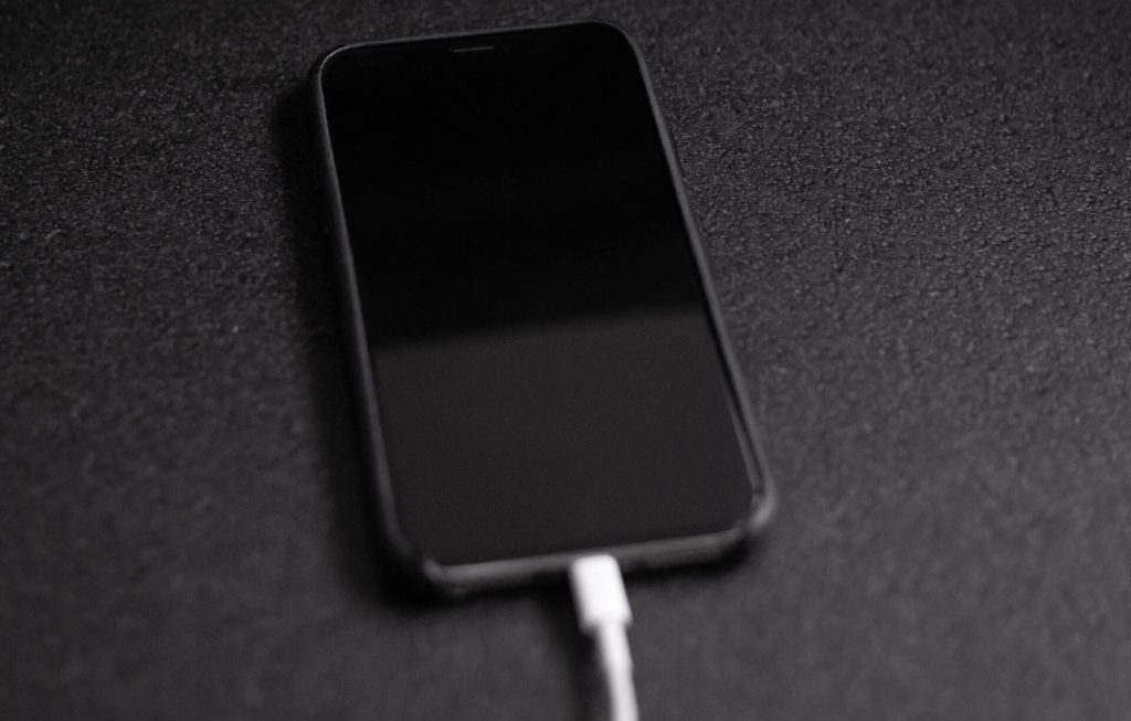 Touchscreen Fails When You Plug Your Phone Into Charger, What Should Be Done?